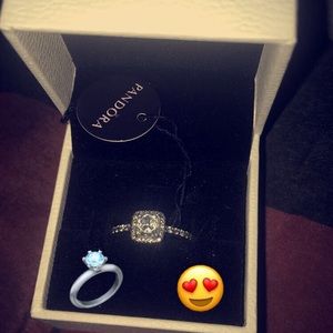 Timeless elegance ring